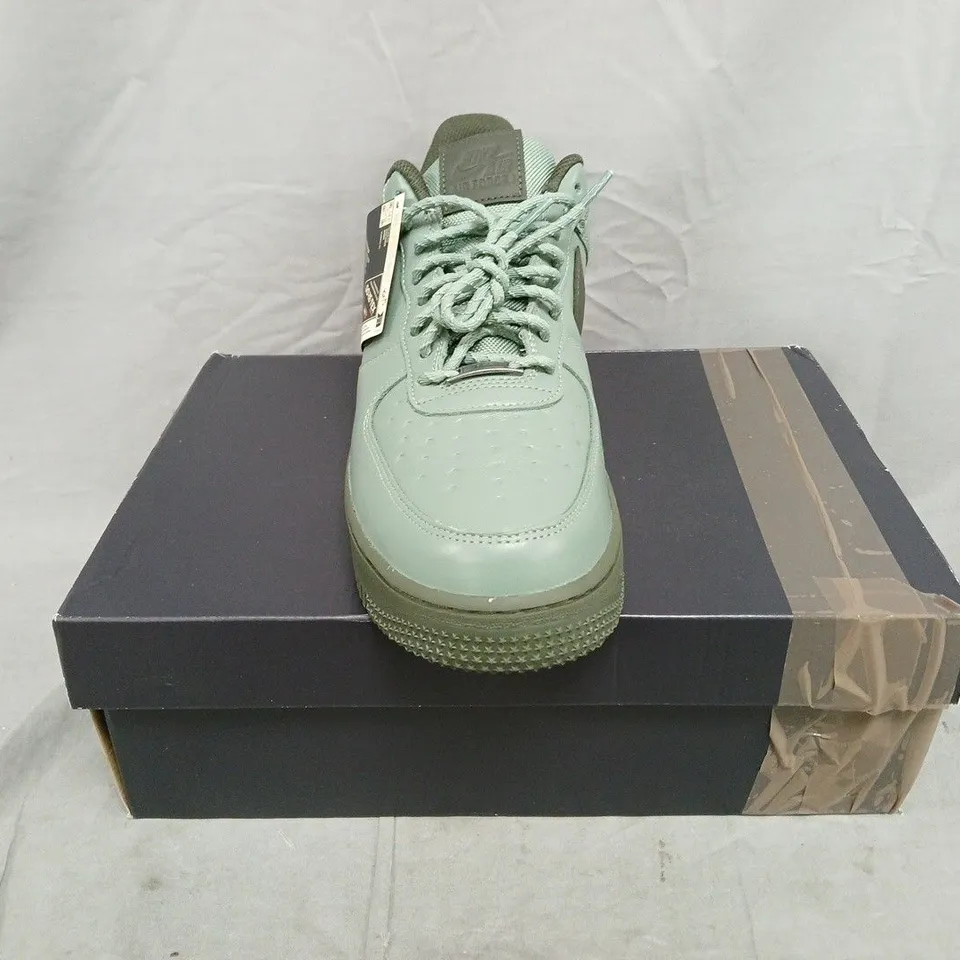 BOXED PAIR OF NIKE AIR FORCE 1 GTX SHOES IN CLAY GREEN/DARK GREEN SIZE UK 10