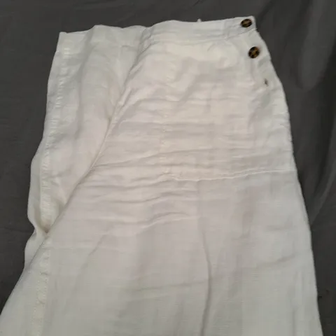 MONSOON LADIES WIDE LEG TROUSERS WHITE WITH BUTTON DETAIL ON THE POCKET SIZE S