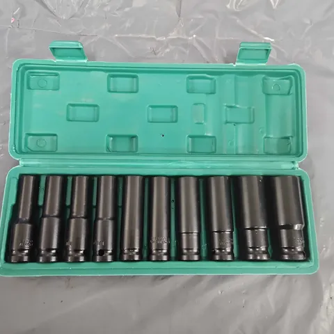 10 PC SOCKET SET 