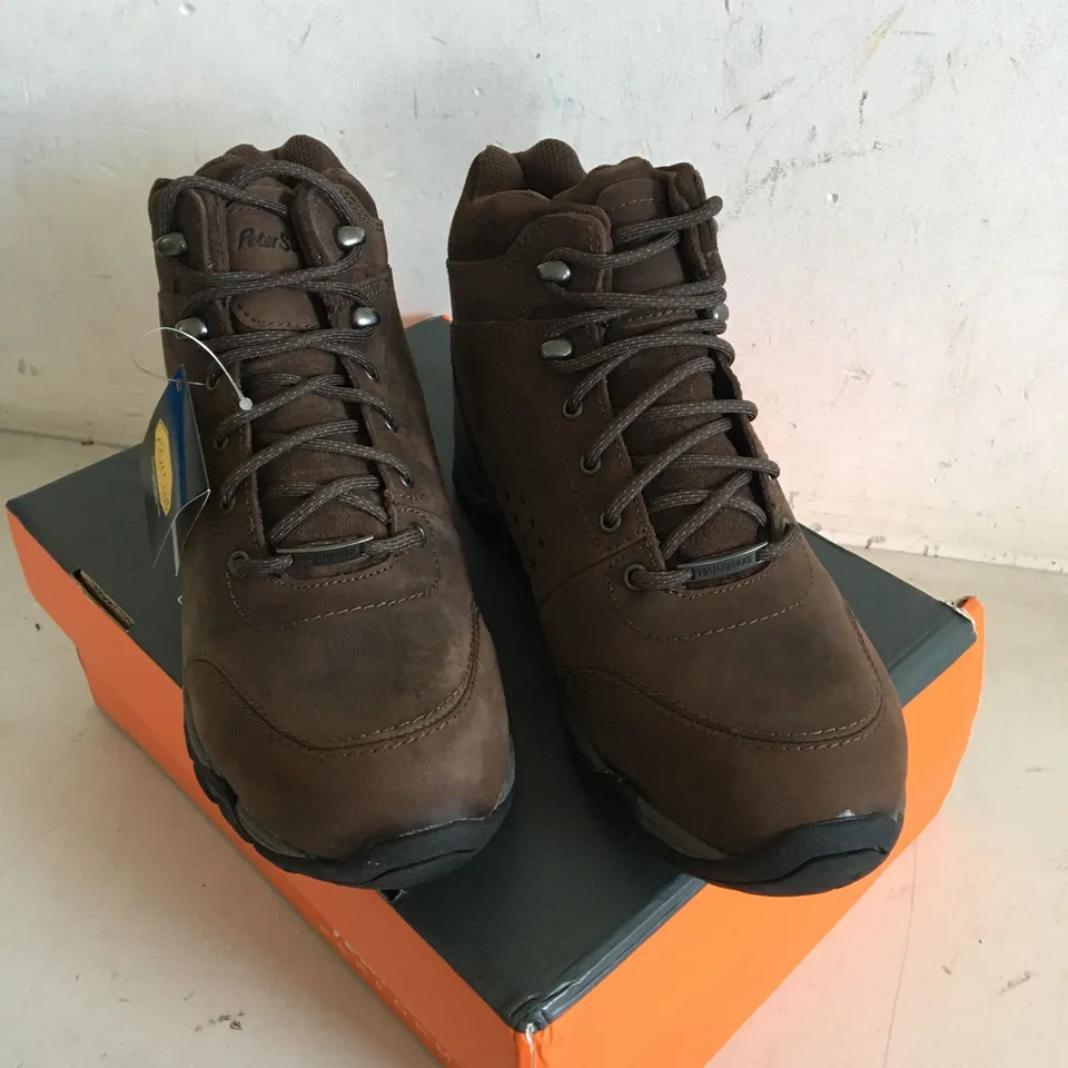 BOXED PAIR OF SIZE 8 PETER STORM GRIZEDALE MID SHOES