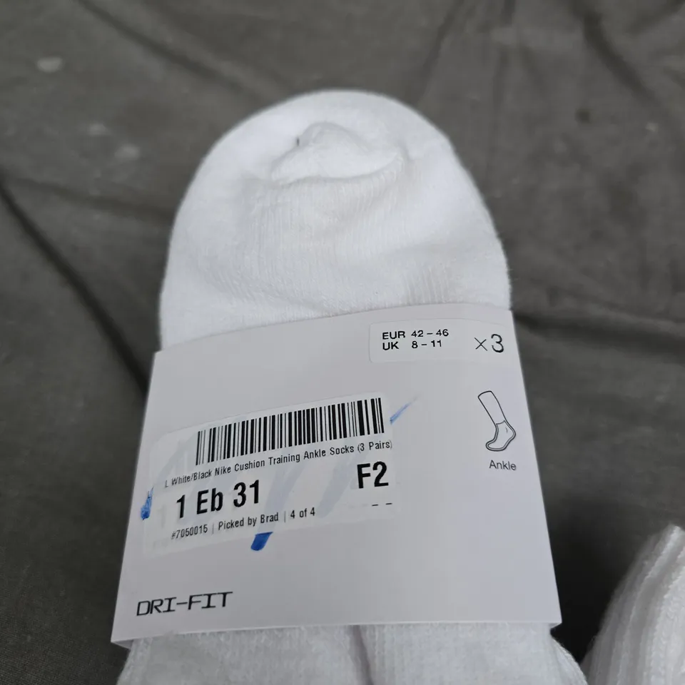 NIKE DRI-FIT CUSHIONED TRAINING ANKLE SOCKS (3 PAIRS) – WHITE
