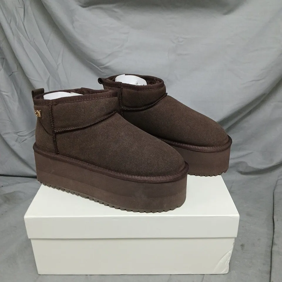 OLAVOGA BROWN SUEDE PLATFORM ANKLE BOOTS - SIZE EU 38