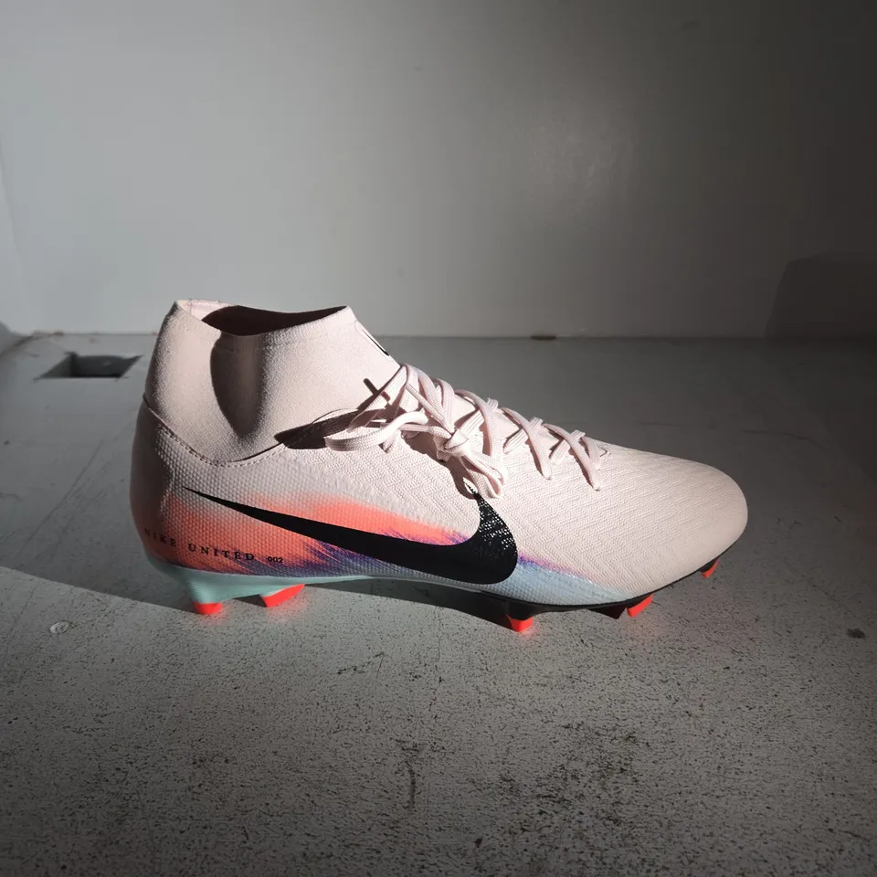 NIKE AIR ZOOM FOOTBALL BOOTS, UK 8.5