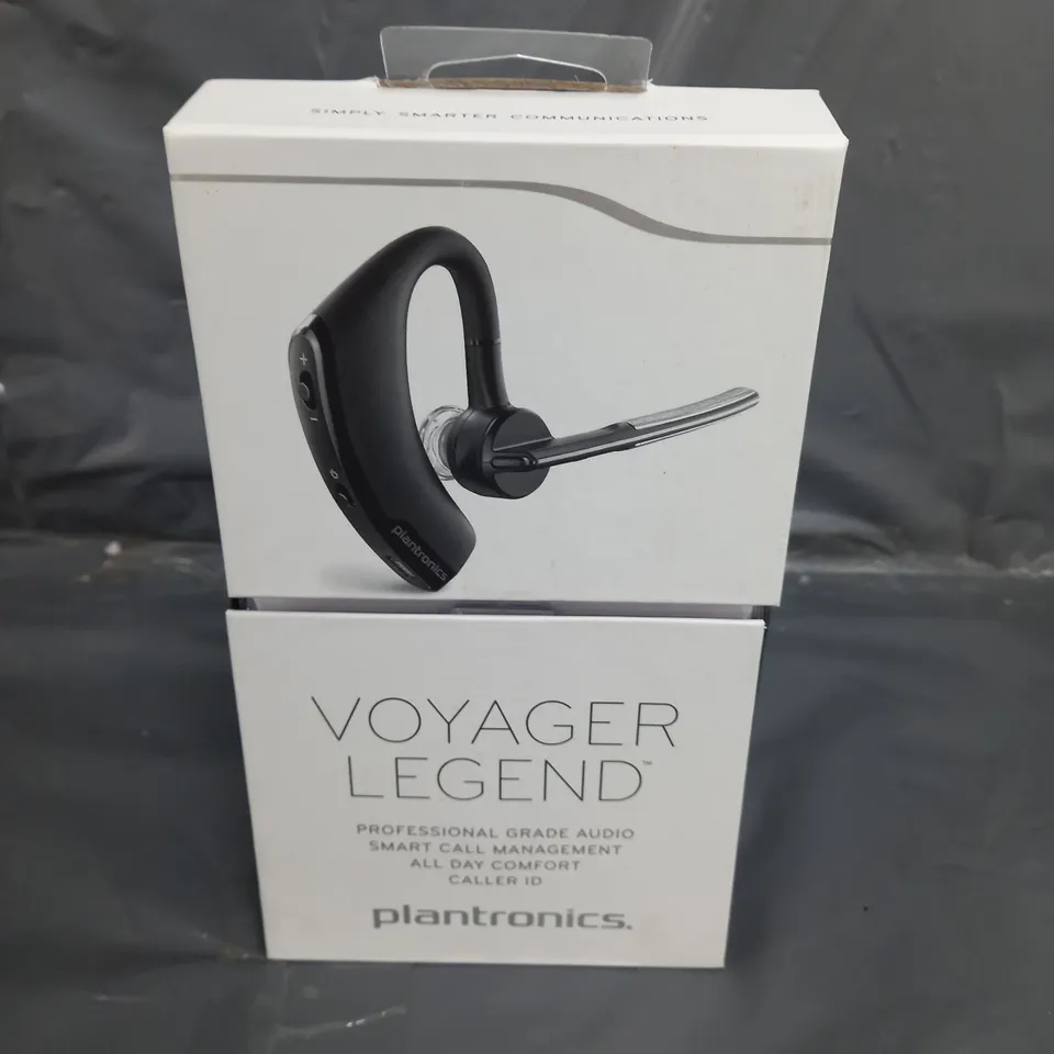 BOXED PLANTRONICS VOYAGER LEGEND