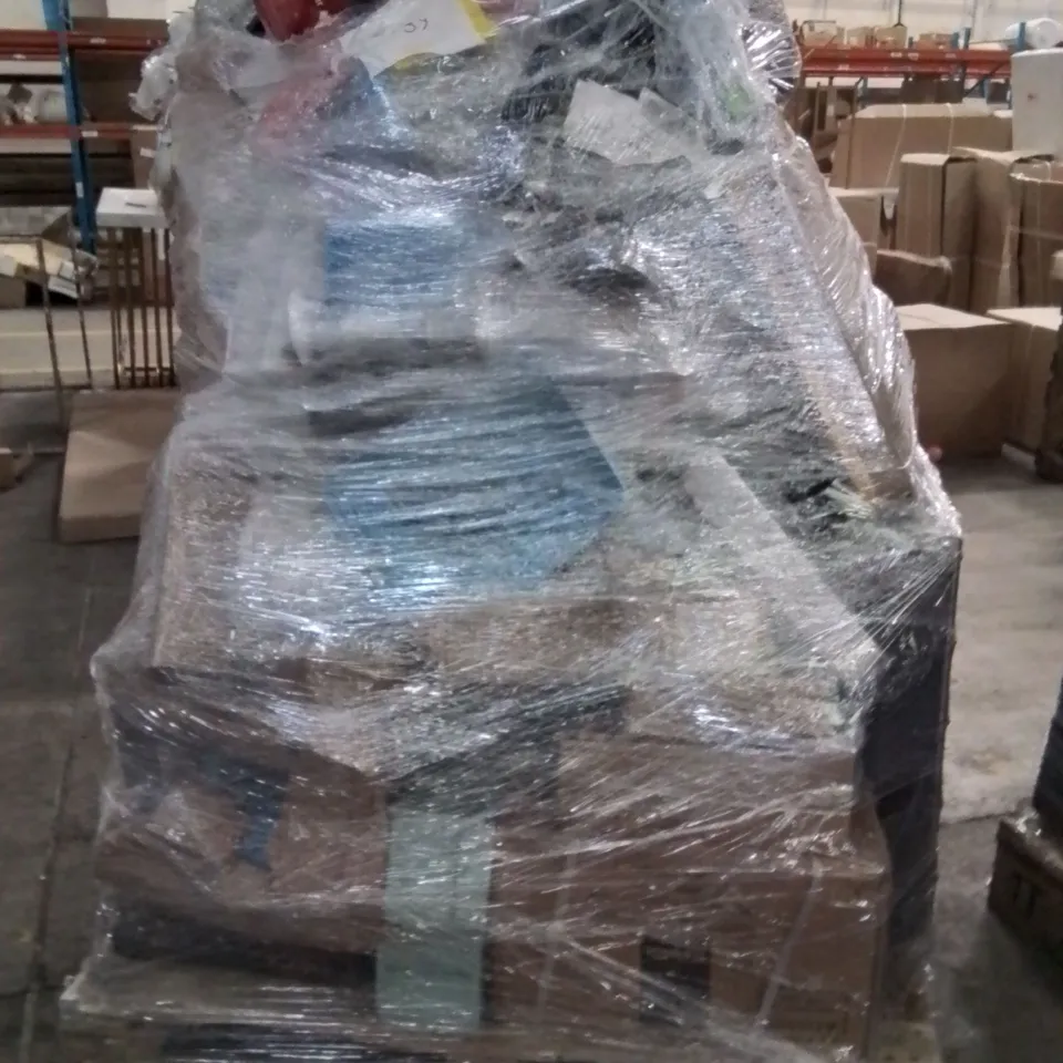 PALLET OF ASSORTED HOUSEHOLD GOODS AND PRODUCTS TO INCLUDE;SUITCASE,COAT HANGERS,HEATED THROW,DOG CAGE