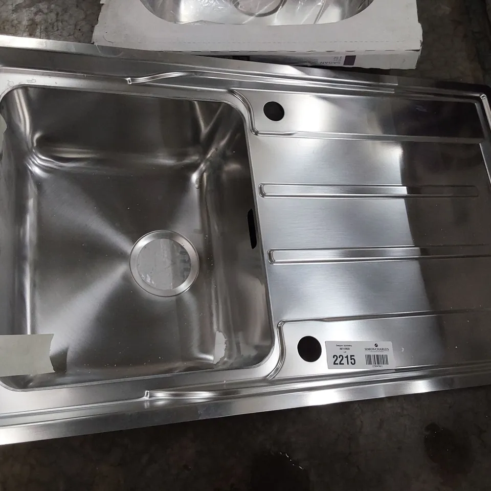 STAINLESS STEEL REVERSIBLE SINGLE BOWL SINK & DRAINER 