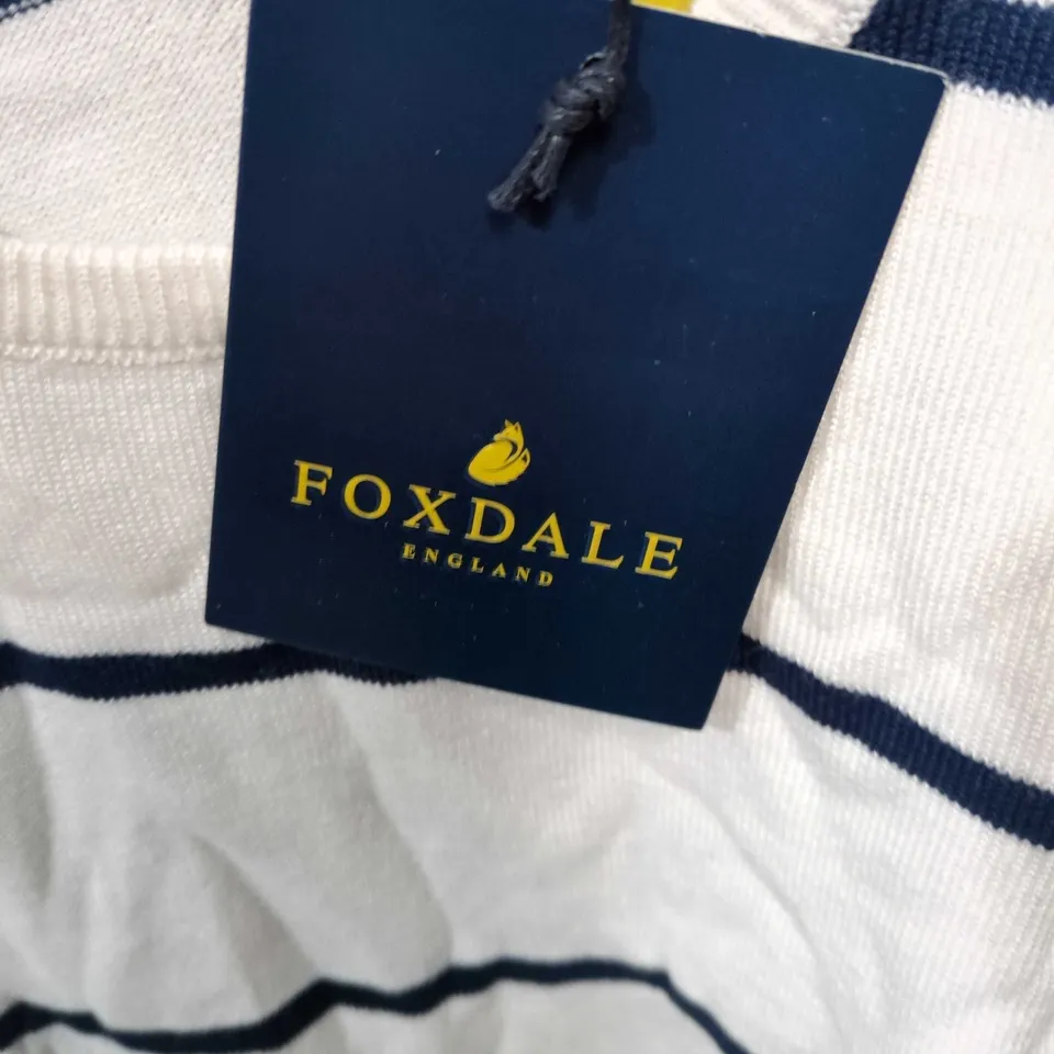  FOXDALE STRIPED KNIT TOP – WHITE WITH NAVY STRIPES - SIZE UK 18