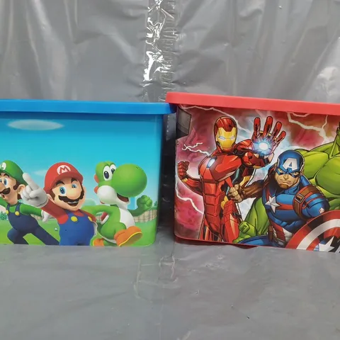 BOX OF APPROXIMATELY 15 ASSORTED THEMED STORAGE TUBS IN VARIOUS SIZES TO INCLUDE SUPER MARIO, MARVEL AVENGERS, ETC - COLLECTION ONLY
