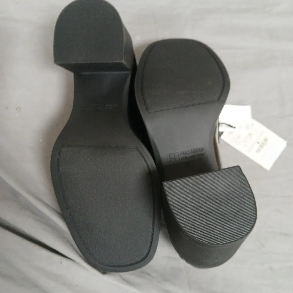 PULL&BEAR BLACK PATENT LEATHER SHOES WITH BLOCK HEEL - UK 6