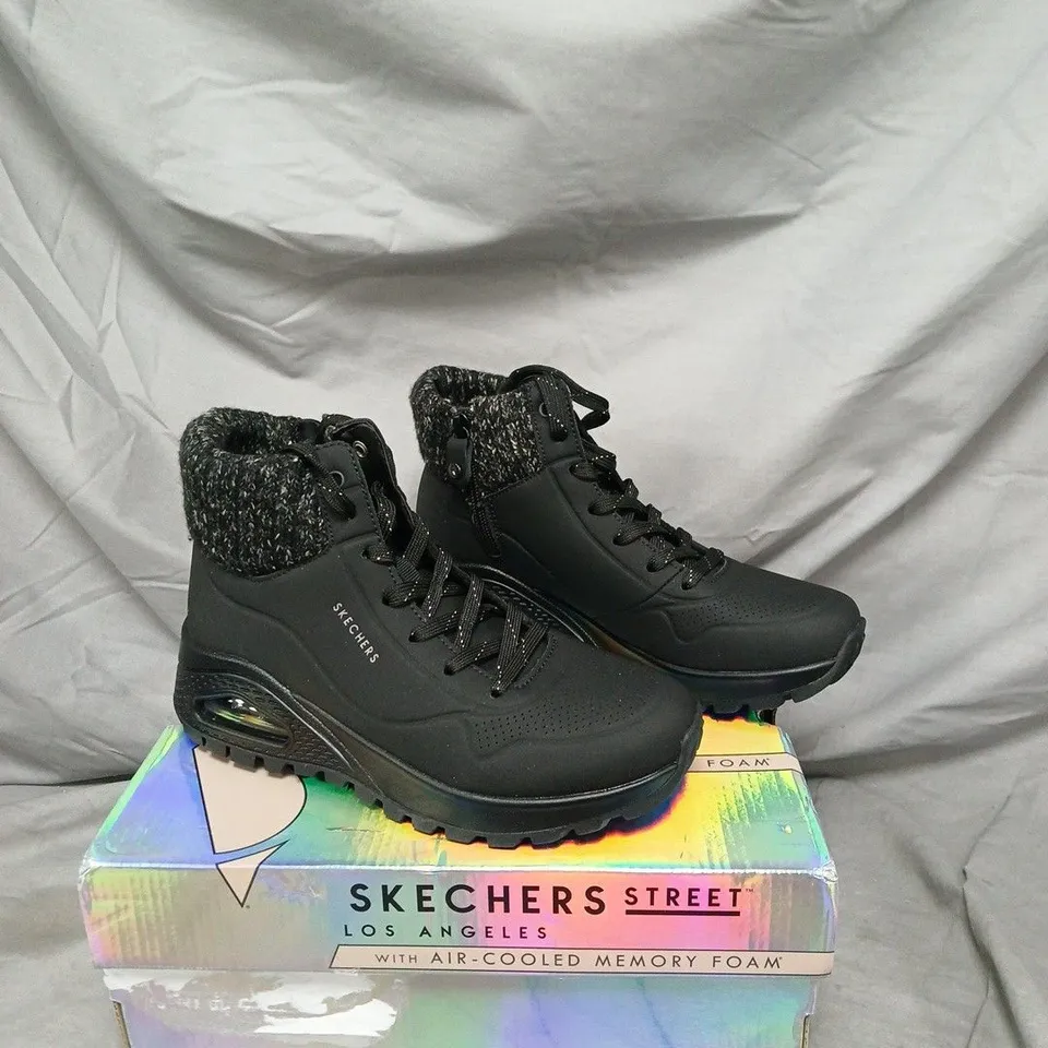 SKECHERS STREET LOS ANGELES BOOTS – BLACK, MEMORY FOAM - SIZE 4