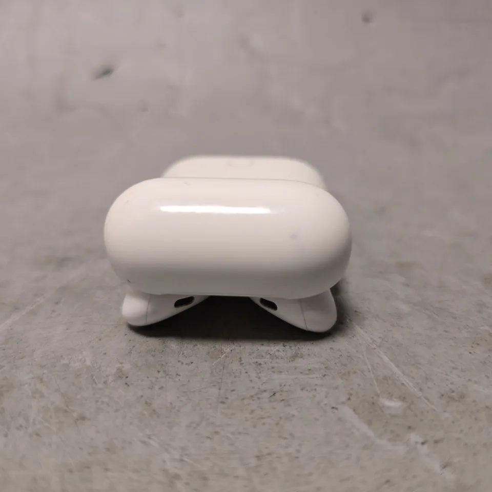 APPLE AIRPOD WITH CHARGING CASE - A1602