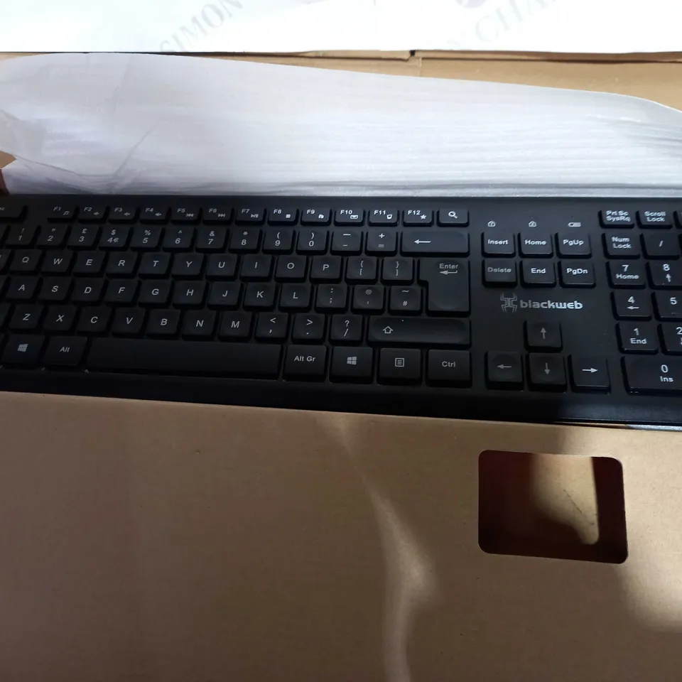 BLACKWEB WIRELESS SILET KEYBOARD