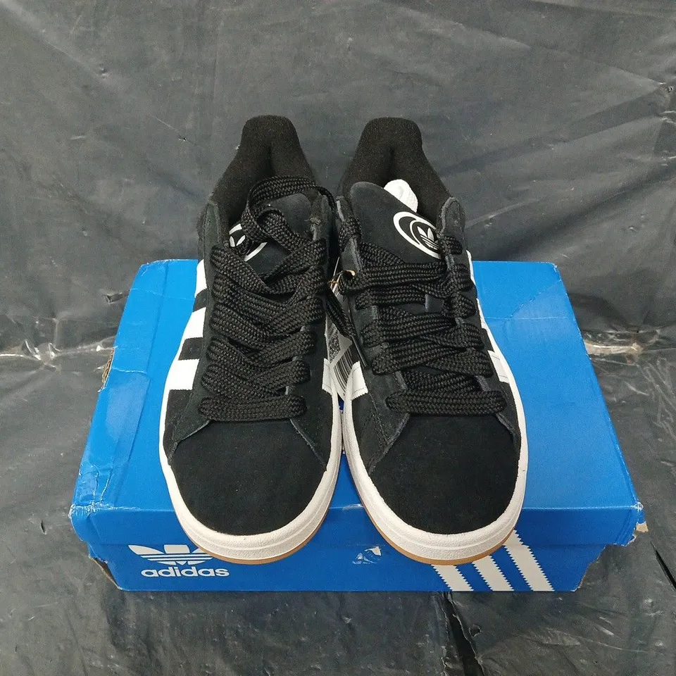 BOXED PAIR OF ADIDAS CAMPUS 00S - JUNIORS - UK SIZE 4