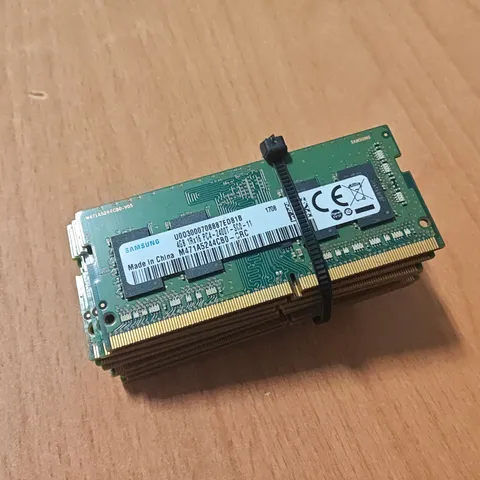 LOT OF 9 SAMSUNG 4GB 1RX16 PC4-2400T LAPTOP RAM - U0O3000708887ED81B