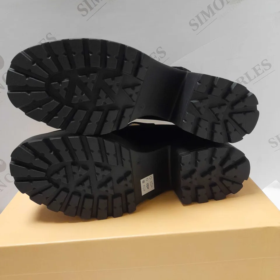 KOI TIRA BLACK MARY JANES SUEDE SHOES - SIZE 6