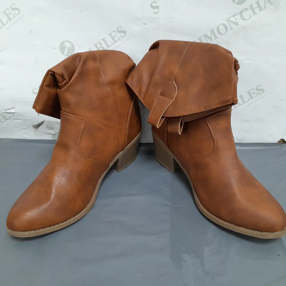 BOXED PAIR OF DESIGNER LOW HEEL BOOTS IN BROWN EU SIZE 39