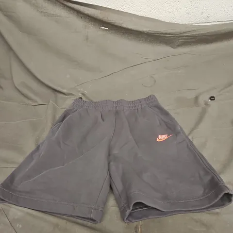 NIKE GREY SHORTS LARGE 147 - 158CM