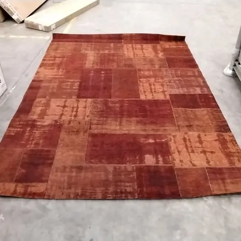 QUALITY DESIGNER AREA RUG - APPROXIMATELY 290 x 202cm