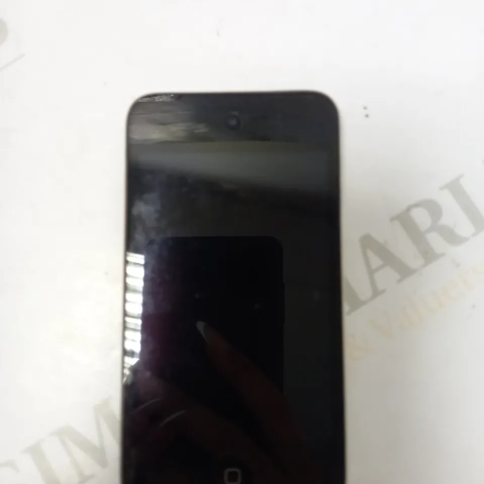 IPOD TOUCH 4TH GEN