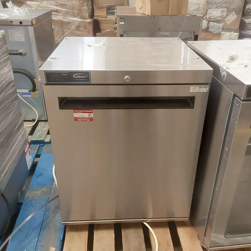 WILLIAMS HA135SA HC R2 UNDERCOUNTER SINGLE DOOR COMMERCIAL FRIDGE