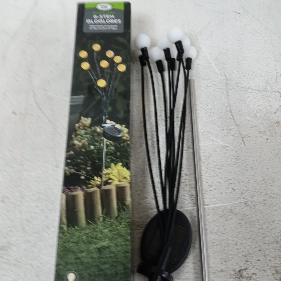 SOLAR GARDEN STAKE LIGHT WITH MULTI-STEM WHITE GLOBES – WARM WHITE LEDS