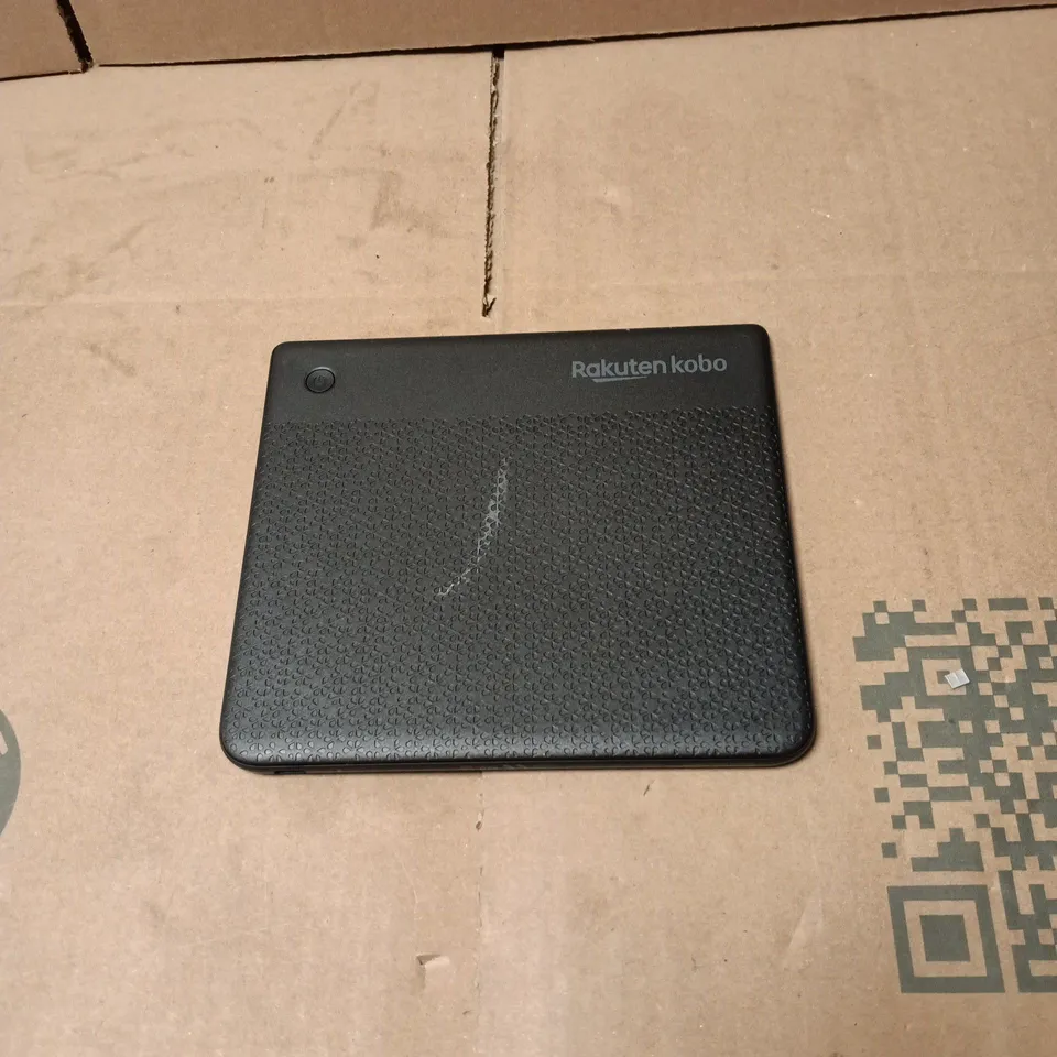 RAKUTEN KOBO EBOOK DEVICE UNBOXED