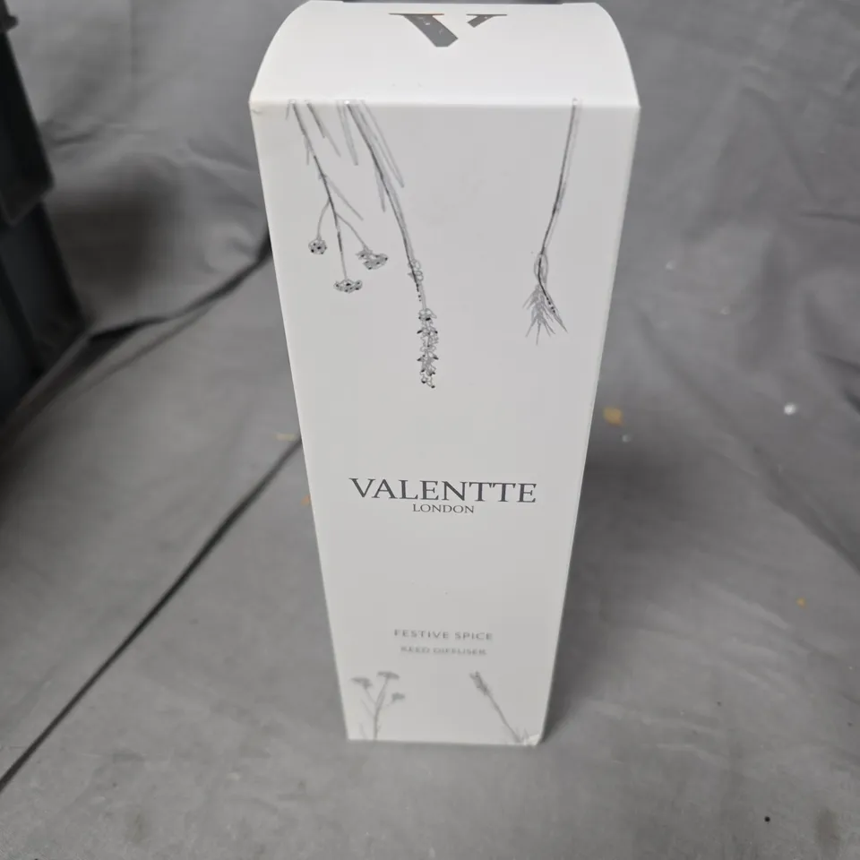 BOX OF APPROXIMATELY 10 ASSORTED LIQUID ITEMS TO INCLUDE: CARPET SHAMPOO AND REED DIFFUSER