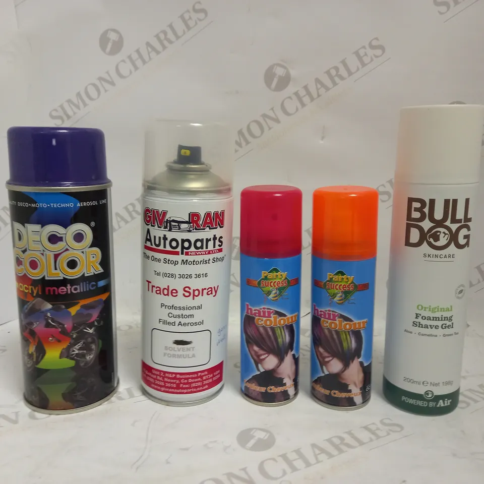 LOT OF APPROXIMATELY 19 ASSORTED AEROSOLS, TO INCLUDE AUTO SOLVENT, SHAVE GEL, PAINT, ETC - COLLECTION ONLY
