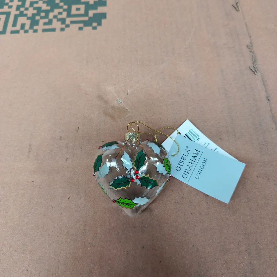 GISELA GRAHAM LONDON - CHRISTMAS HEART SHAPED BAUBLE – HOLLY, BOX OF 12