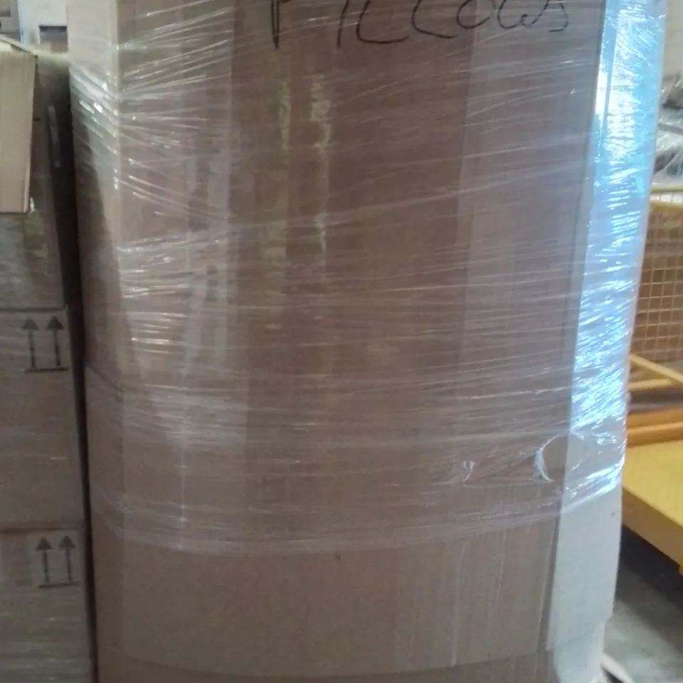 PALLET TO CONTAIN A LARGE QUANTITY OF PILLOWS