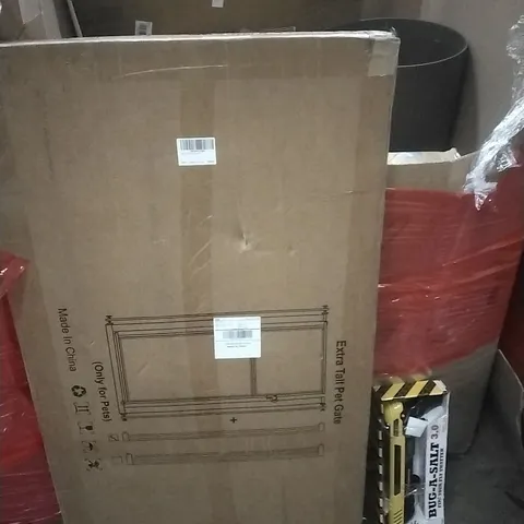 PALLET OF ASSORTED HOUSEHOLD GOODS AND PRODUCTS TO INCLUDE; EXTRA TALL PET GATE, BUG A SALT GUN, TELESCOPIC LADDER, BOXED FURNITURE ETC