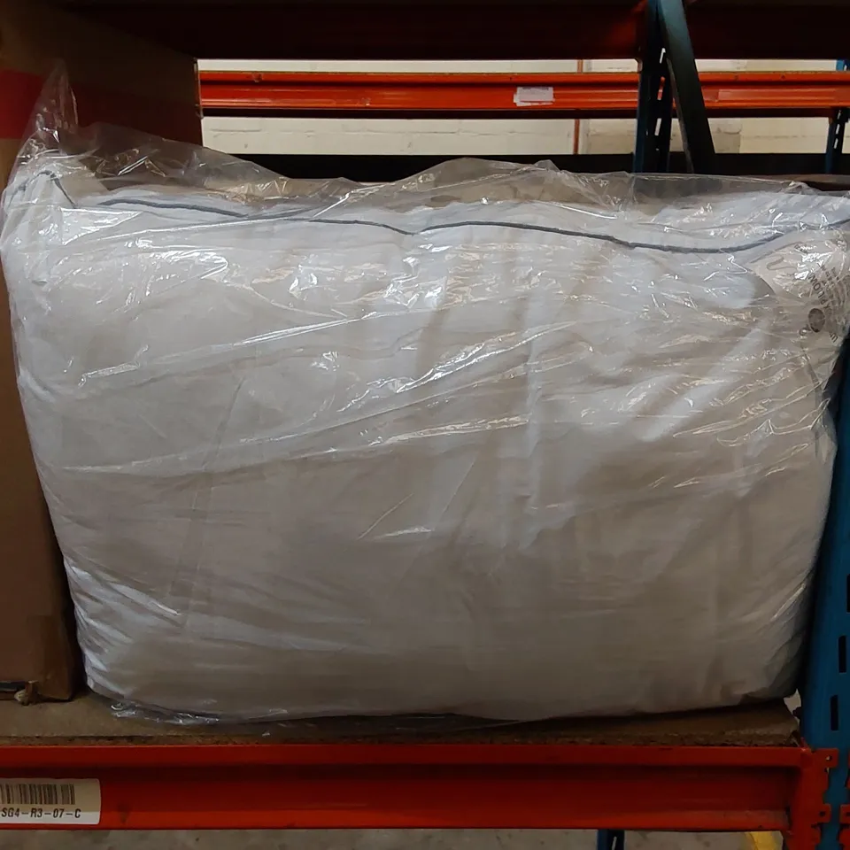 BAGGED COTTON SQUARE EDGE BOX PILLOW 