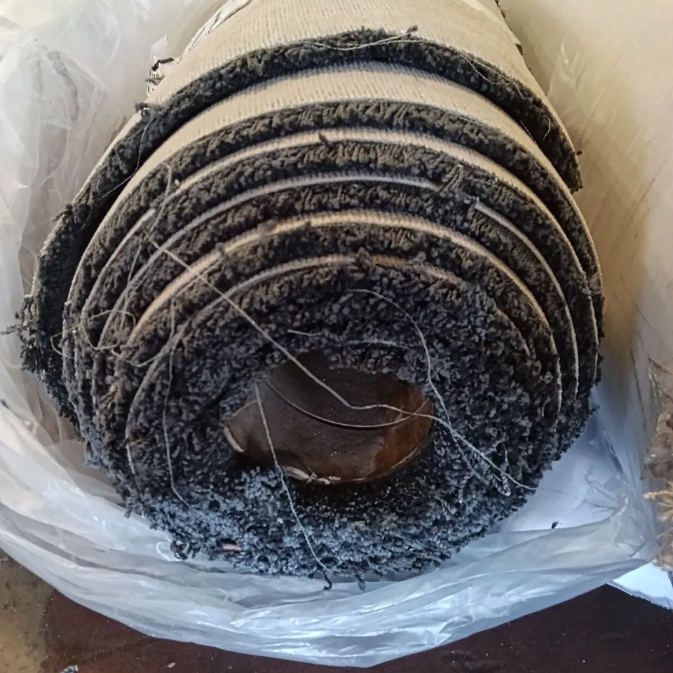 ROLL OF QUALITY ULTIMATE IMPRESSIONS PRIVILEGE CARPET // APPROX SIZE: 5.50 X 5.00M