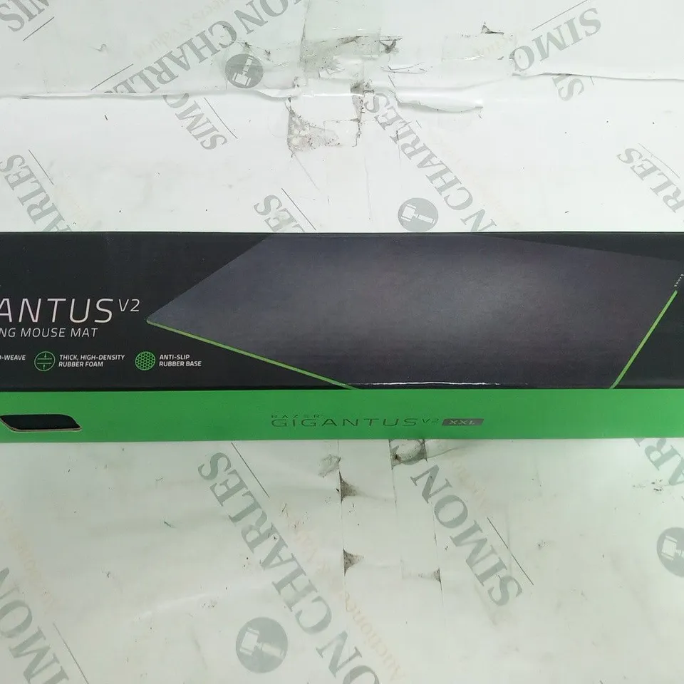 BOXED RAZER GIGANTUS V2 SOFT GAMING MOUSE MAT