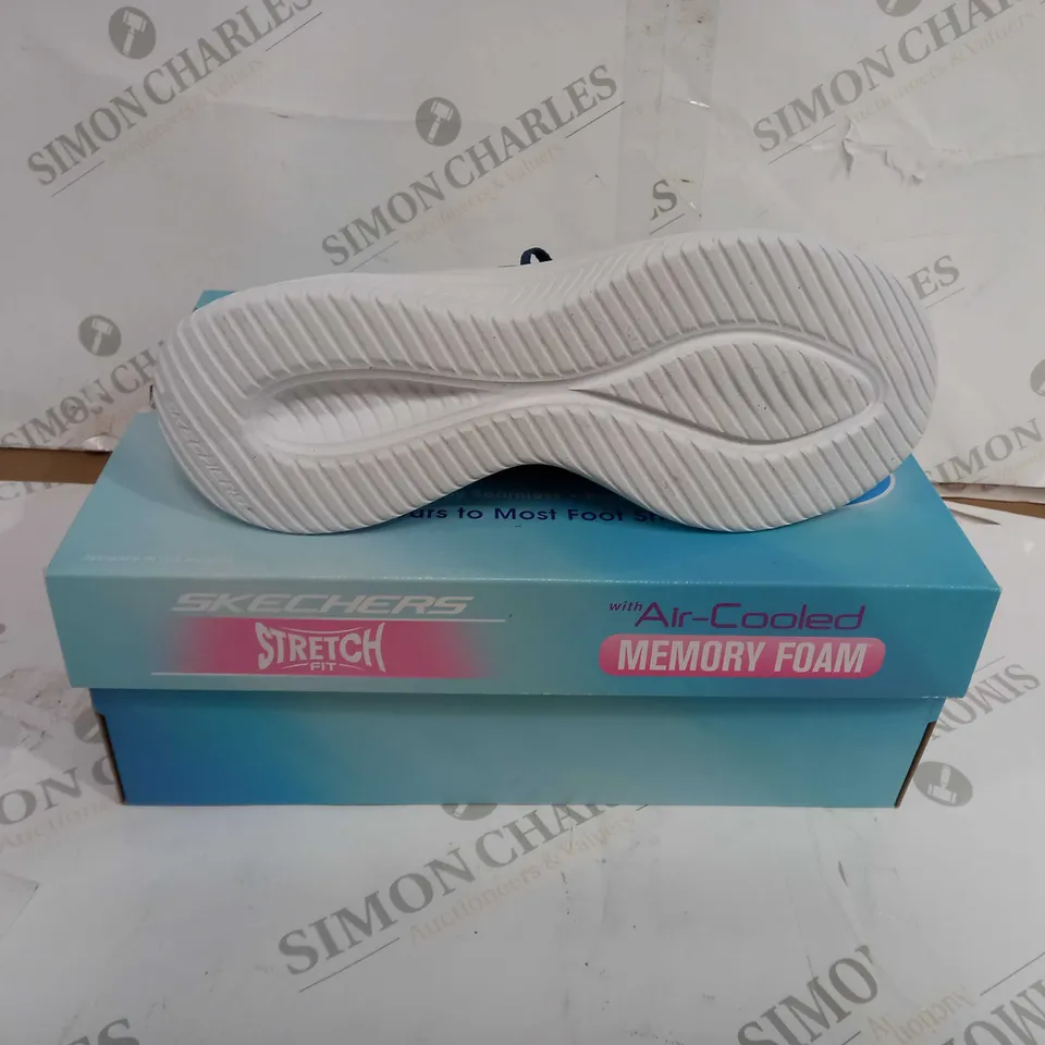 BOXED PAIR OF SKECHERS STRETCH FIT ULTRA FLEX 3.0 SHOES NAVY UK SIZE 7