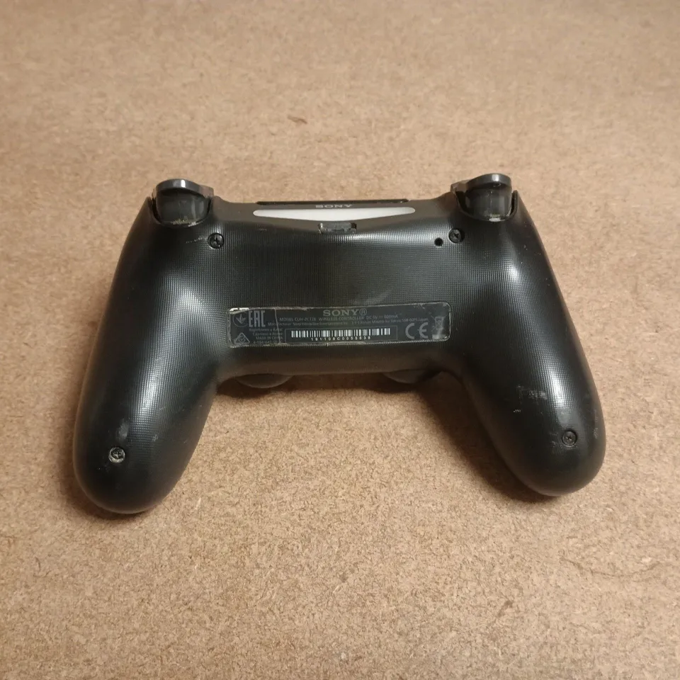 SONY PLAYSTATION 4 DUALSENSE WIRELESS CONTROLLER IN BLACK