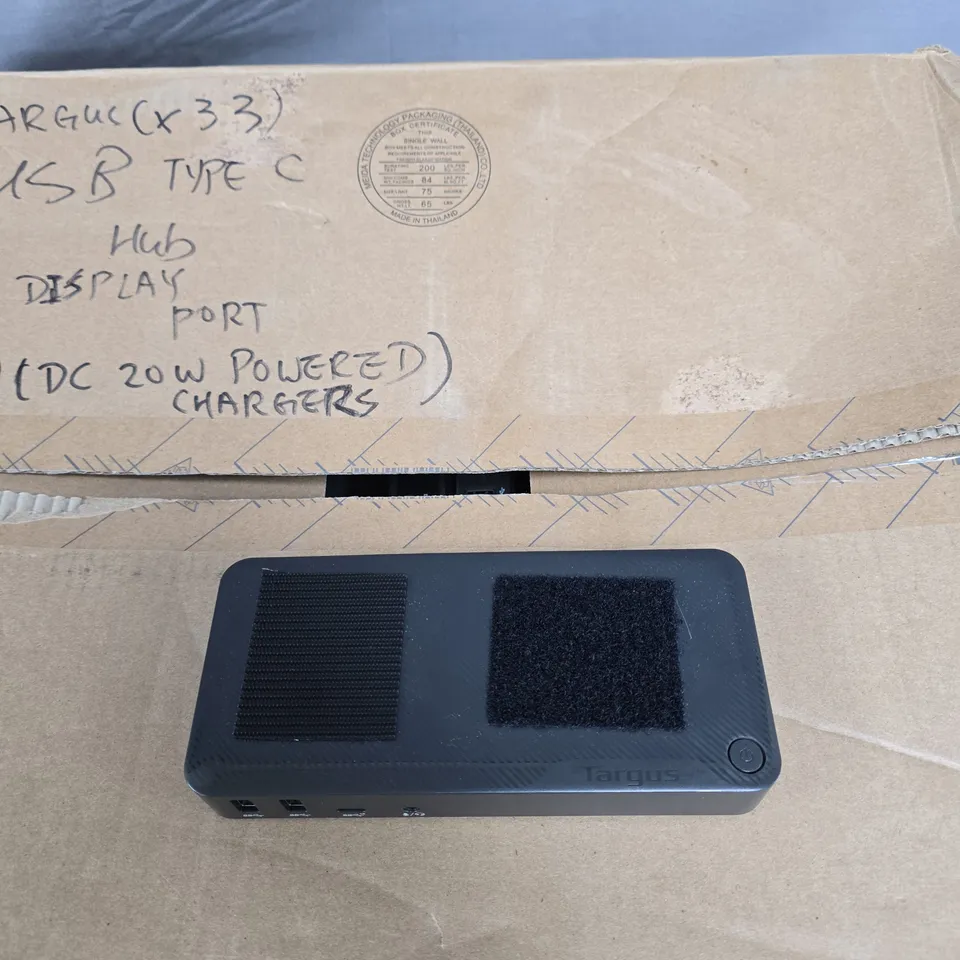 BOX OF APPROXIMATELY 30 TARGUS USB DOCKS