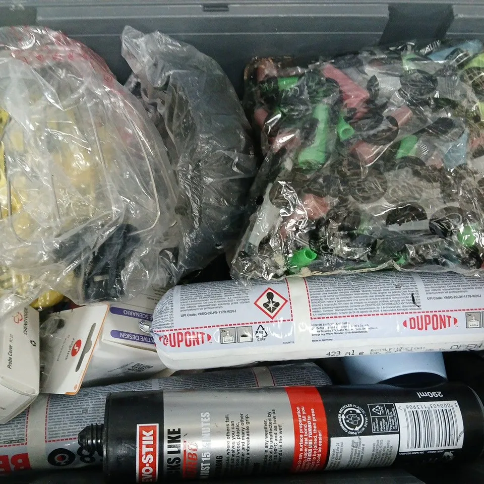 APPROXIMATELY 14 ASSORTED HOUSEHOLD ITEMS TO INCLUDE STATIONARY TAPE, BETASEAL, PROBE COVER, ETC