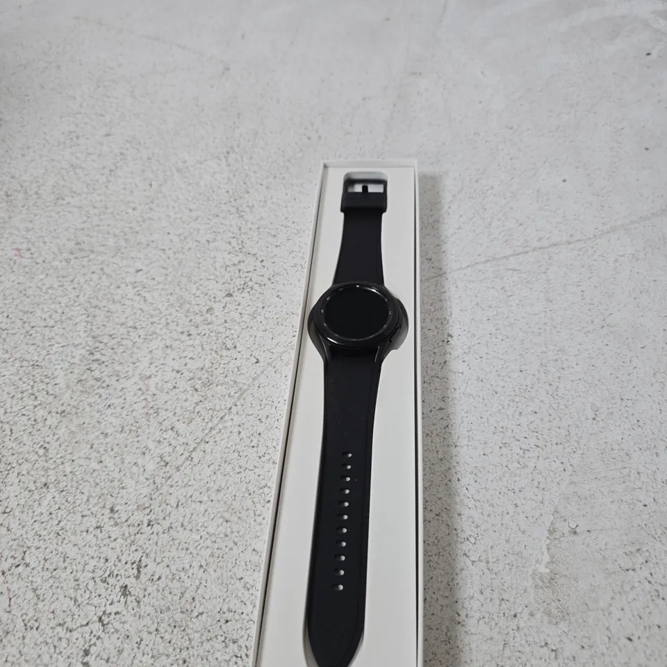 SAMSUNG GALAXY WATCH4 BLACK SMARTWATCH – BOXED