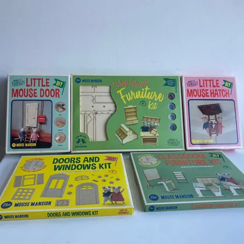 5 BRAND NEWW BOXED MOUSE MANSION ITEMS TO INCLUDE: LITTLE MOUSE DOOR, SHOP INTERIOR FURNITURE KIT, LITTLE MOUSE HATCH, CLASSROOM FURNITURE KIT AND DOORS/WINDOWS KIT