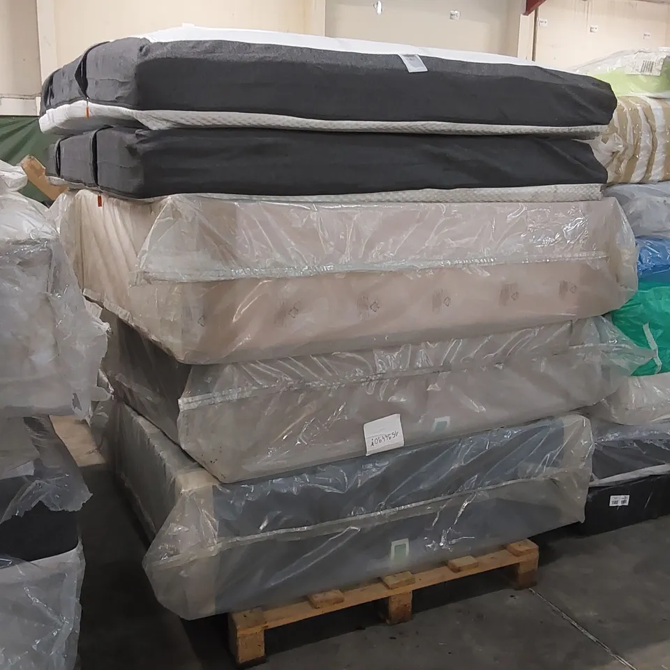 PALLET OF 6X ASSORTED DIVAN BASE PARTS AND 2 UNBAGGED EMMA MATTRESSES - VARIOUS BRANDS, STYLES, SIZES, CONDITIONS ECT