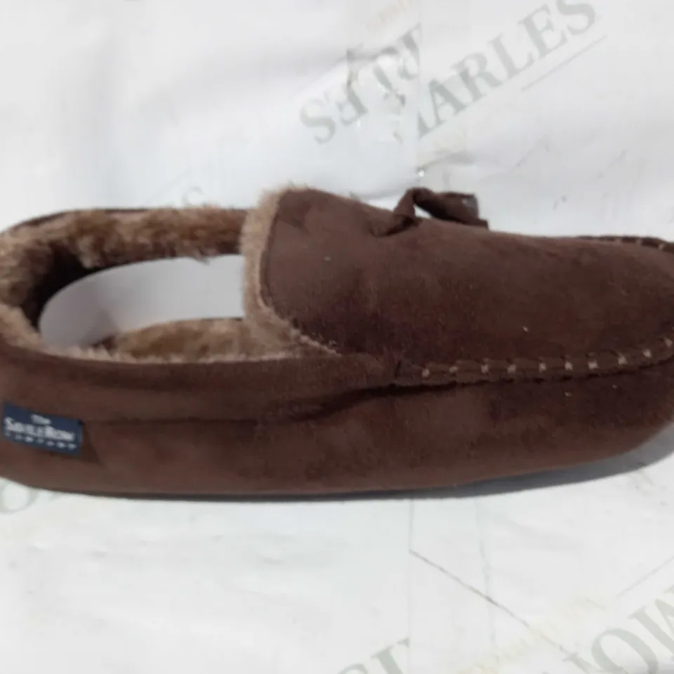 BOXED PAIR OF SAVILE ROW SLIPPERS IN BROWN UK SIZE 9