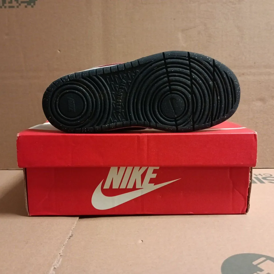 BOXED PAIR OF NIKE KID'S TRAINERS IN GREY/NAVY/RED SIZE UK 12