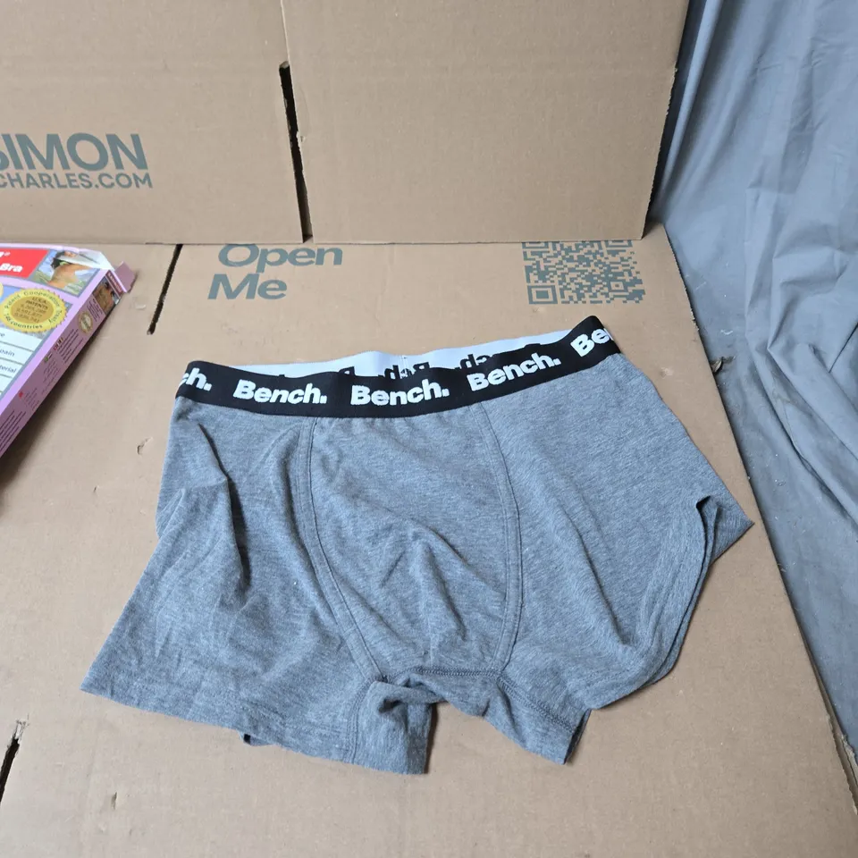 BOX OF APPROXIMATELY 15 ASSORTED ITEMS INCLUDING BENCH BOXER SHORTS , WEEDBLAST ROOTKILL WEED KILLLER AND SANKOM POSTURE BRA 