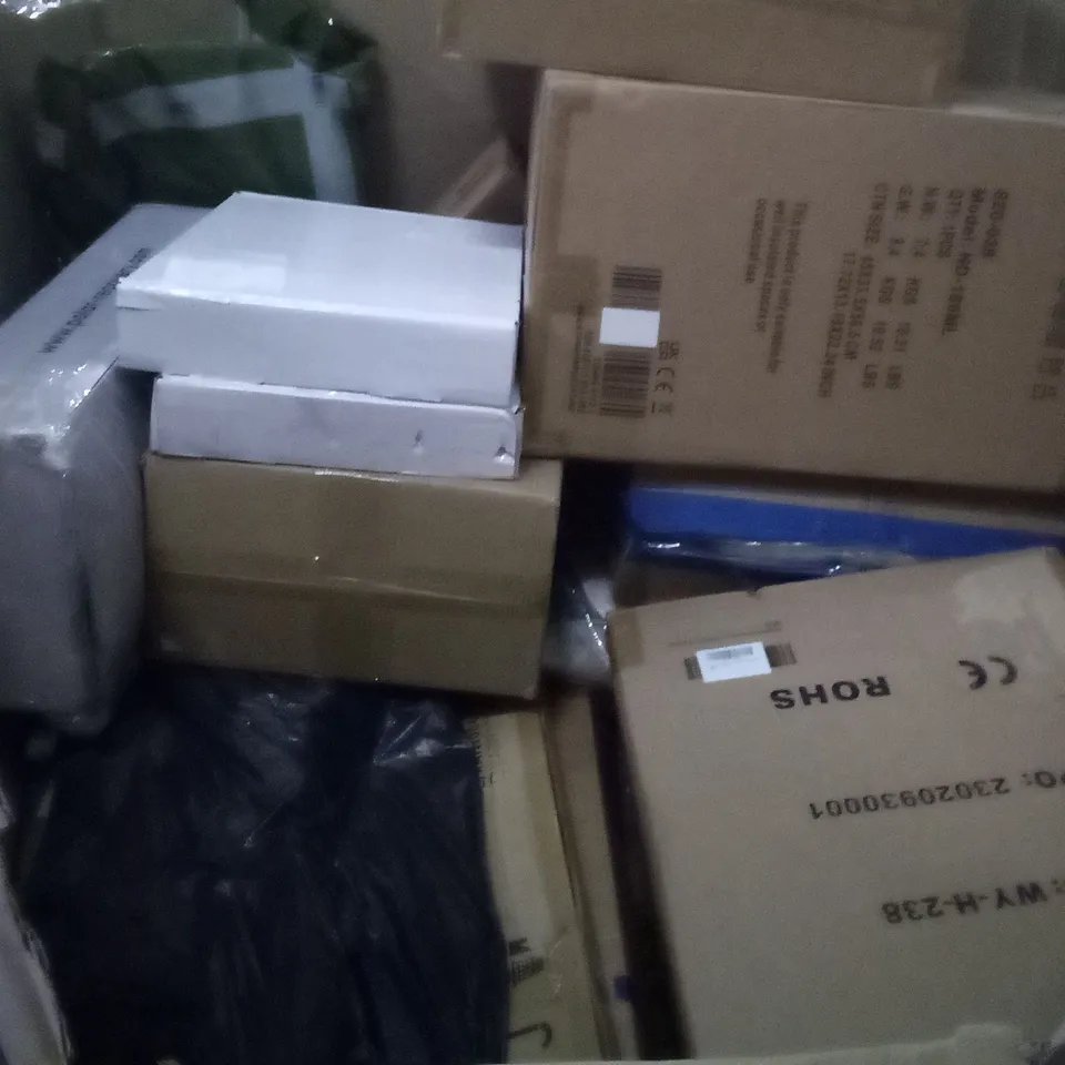 PALLET OF ASSORTED ITEMS INCLUDING DISHWASHER, COOL TOWER FAN, HENRY HOOVER, 5 STEP PET STAIRS, FOLDOUT IRONING BOARD 