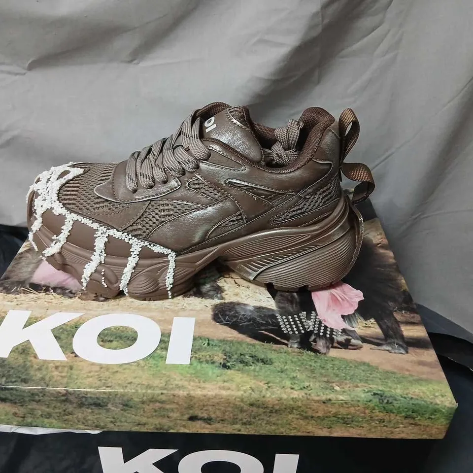 KOI FOREST LINES MEGA CHUNKY TRAINERS - KHAKI, UK3