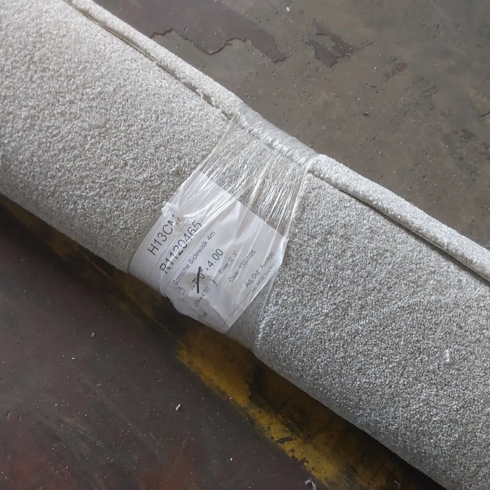 ROLL OF QUALITY CORNICHE SIDEWALK CARPET - APPROXIMATELY 2.25 x 4m