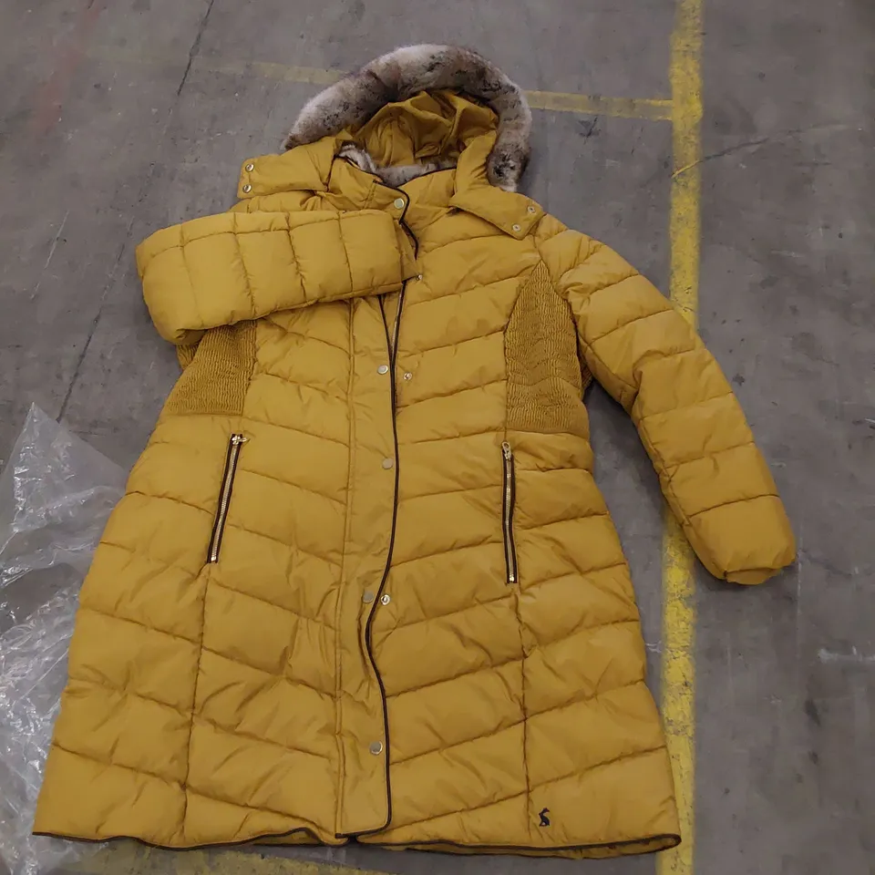 PALLET OF ASSORTED BRAND NEW CLOTHING ITEMS INCLUDING, BUTTERFLY SHIRTS & CARAMEL PADDED HOODED COATS