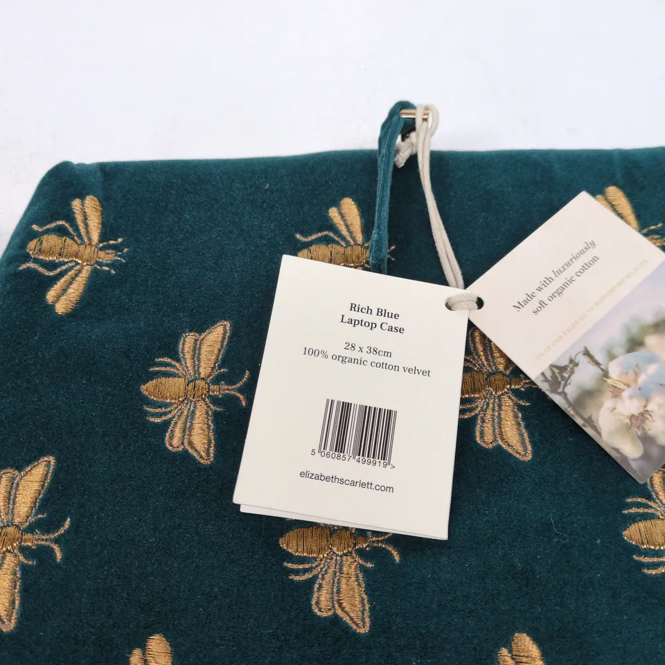 ELIZABETH SCARLETT RICH BLUE LAPTOP CASE – 28 X 38 CM, 100% ORGANIC COTTON VELVET