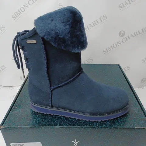 BOXED PAIR OF EMU AUSTRALIA BIRDWOOD BOOTS MIDNIGHT SIZE 5